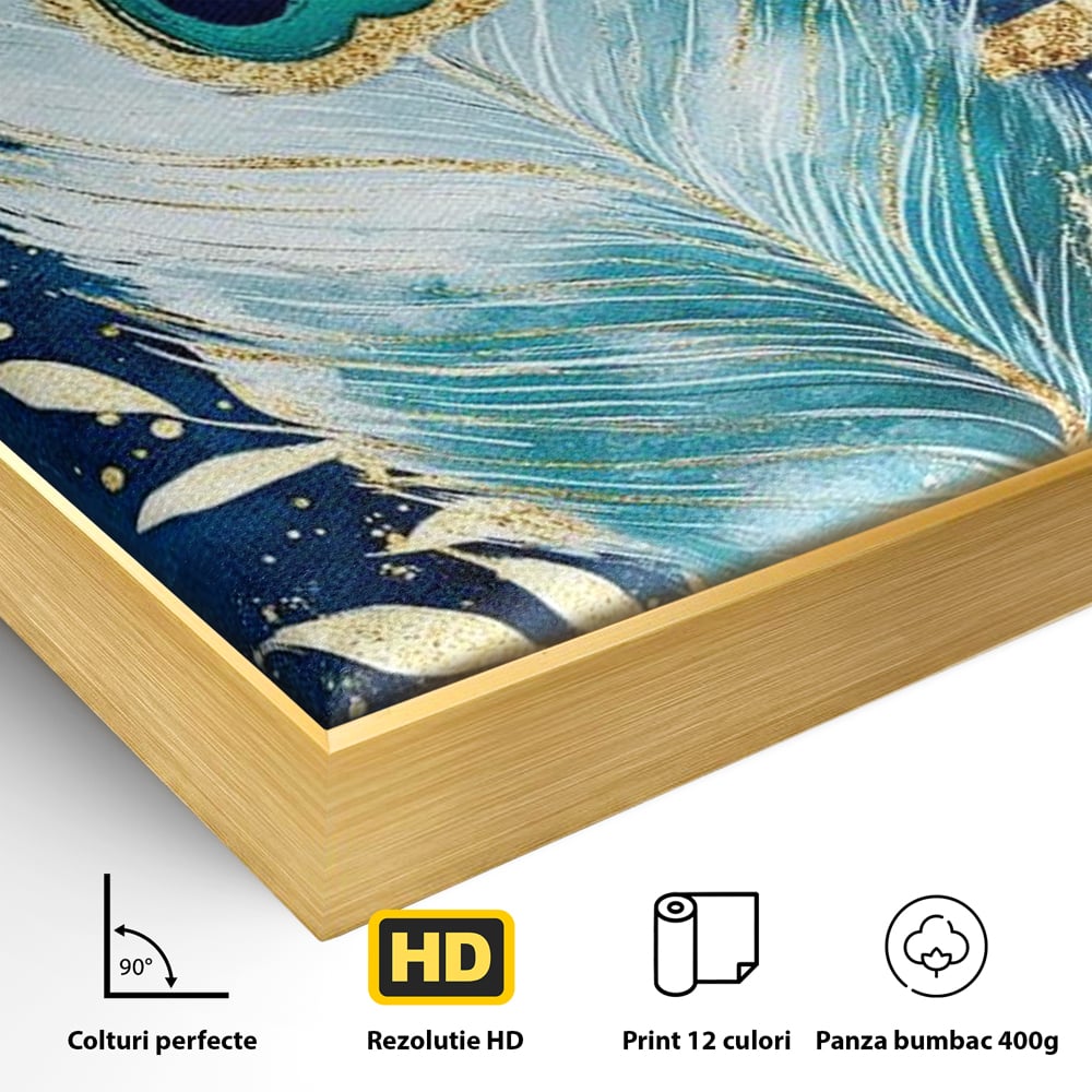 Detaliu al suprafetei: tablou canvas cu pana de paun, in rama de aluminiu auriu